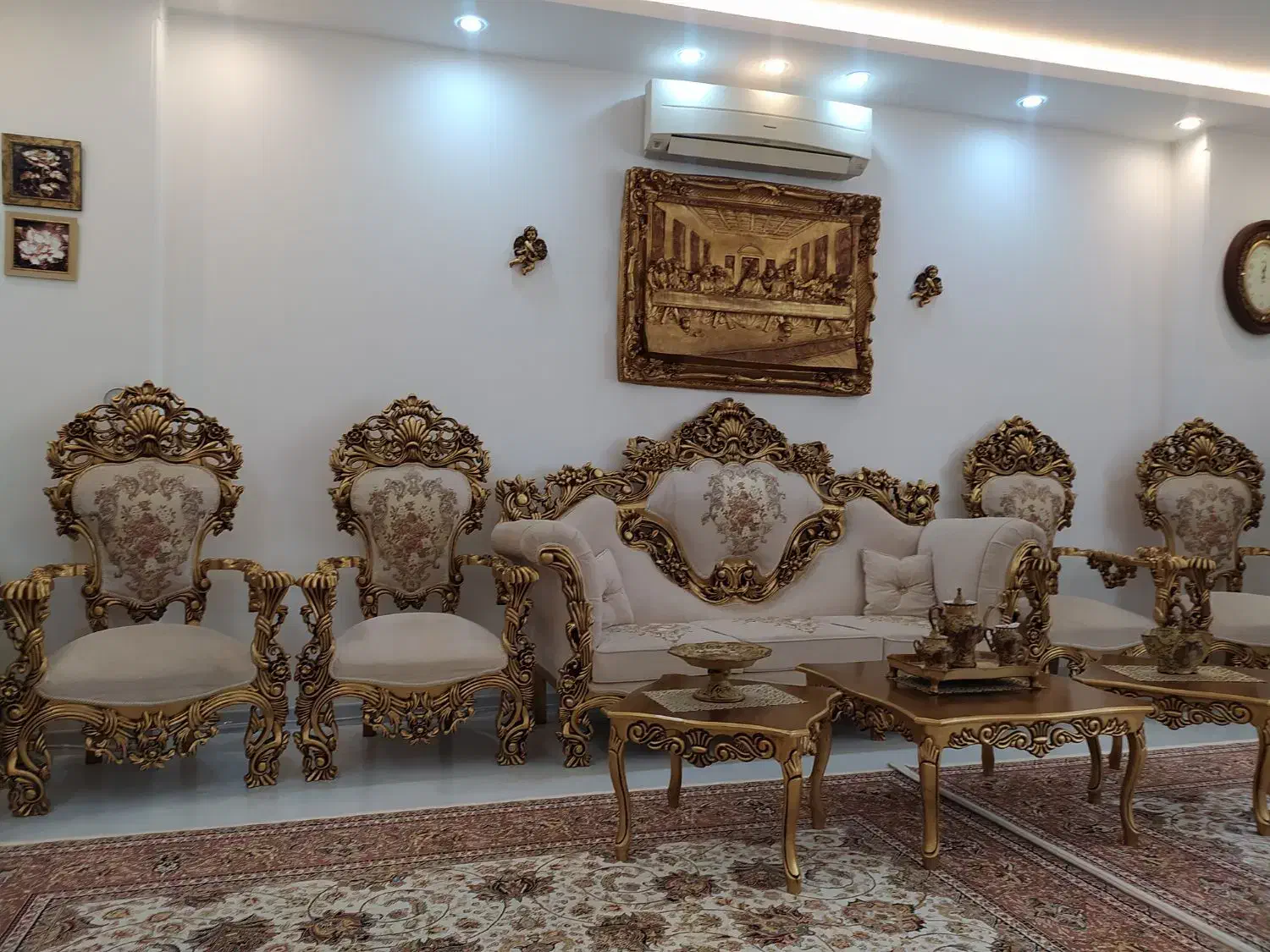 مبل سلطنتی  ۷نفره همراه میز نهارخوری ست چهارنفره|مبلمان خانگی و میز عسلی|تربت‌حیدریه, ۴۵ متری|دیوار