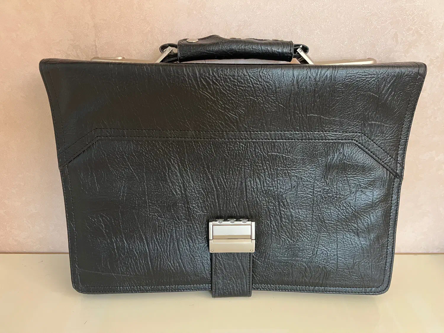 کیف|کیف، کفش، کمربند|فسا, |دیوار