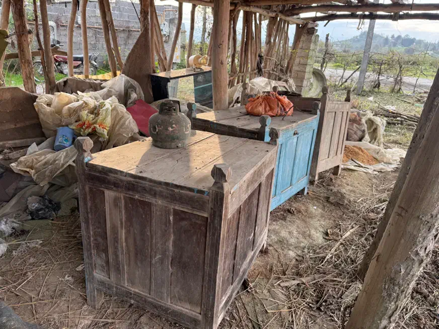 2 تا از ۳ تا برای فروش اونی که رنگی نیست|کلکسیون اشیاء عتیقه|شفت, |دیوار