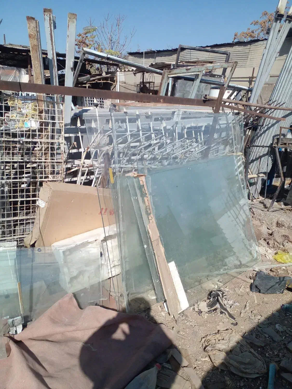 درب اتاق .شیشه سکوریت|مصالح و تجهیزات ساختمان|مشهد, پنجتن|دیوار