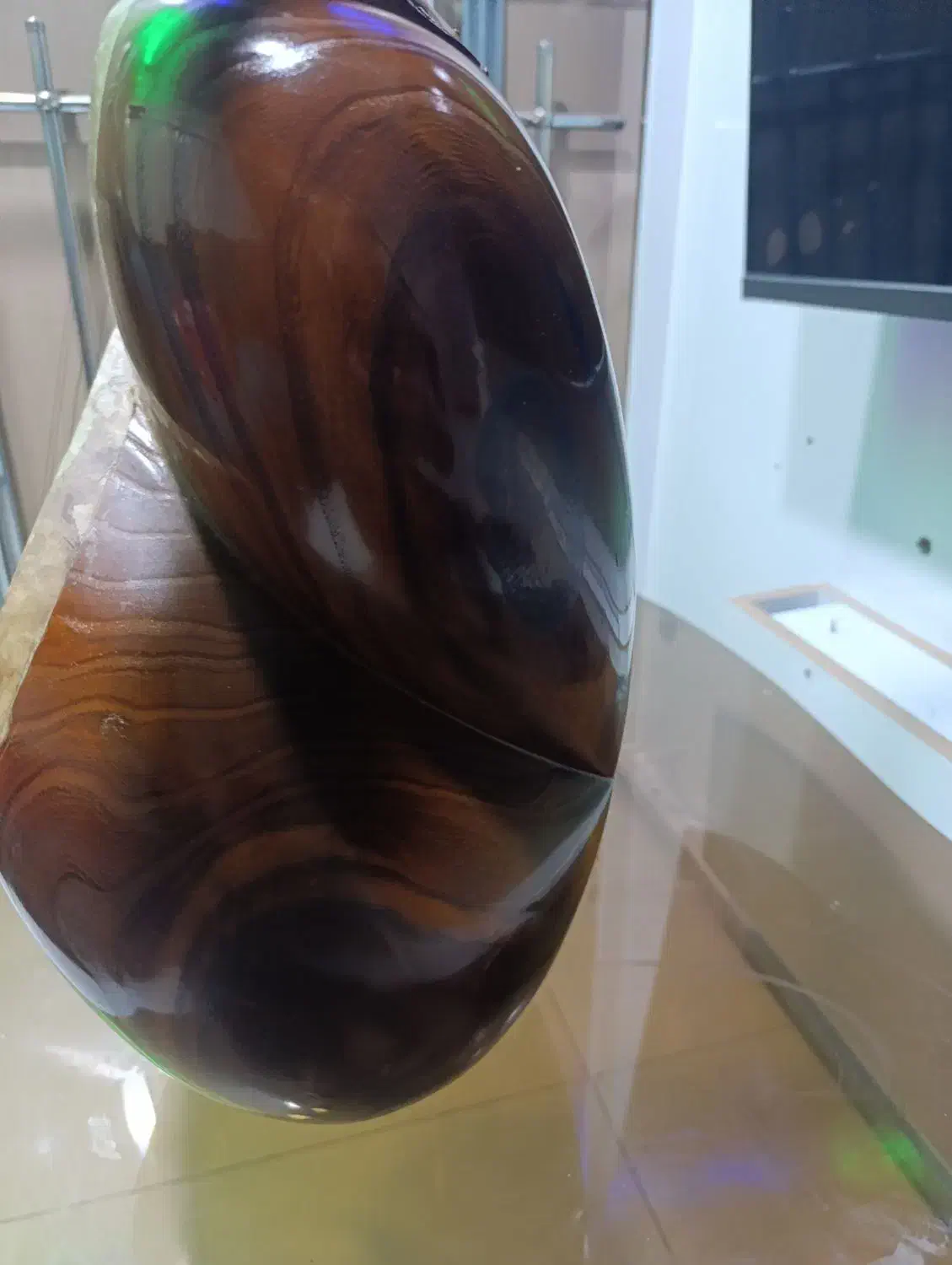 تار محمد کاظمی|سازهای سنتی|قم, زنبیل آباد|دیوار