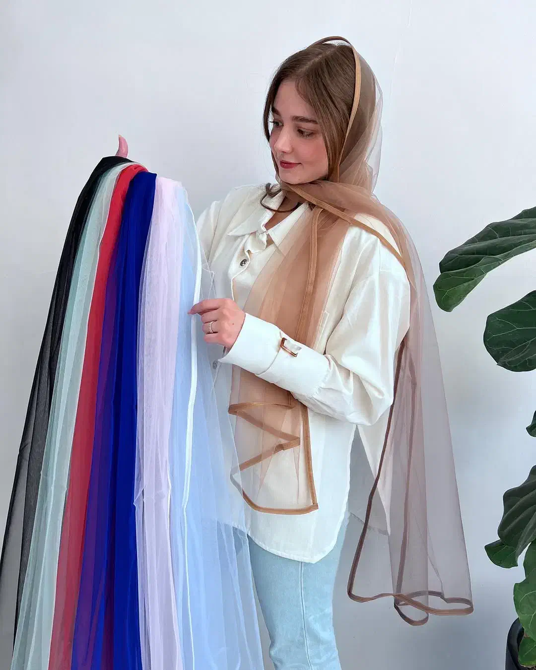 حراج شال و روسری فقط 69 هزارتومن|لباس|ایذه, |دیوار