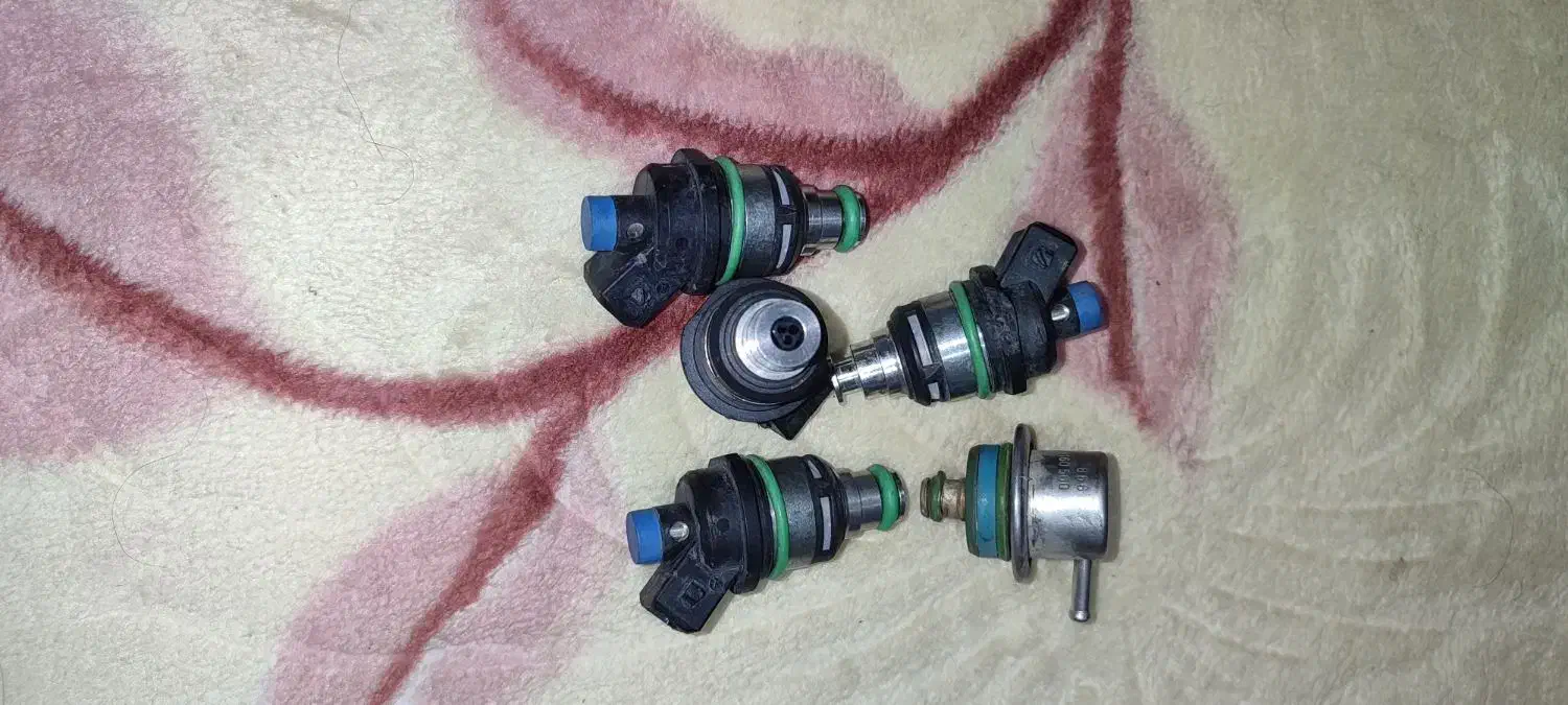 سوزن مانیفولد اکیسوم با دریچه گاز نیسانی رادیات|قطعات یدکی و لوازم جانبی|زابل, |دیوار