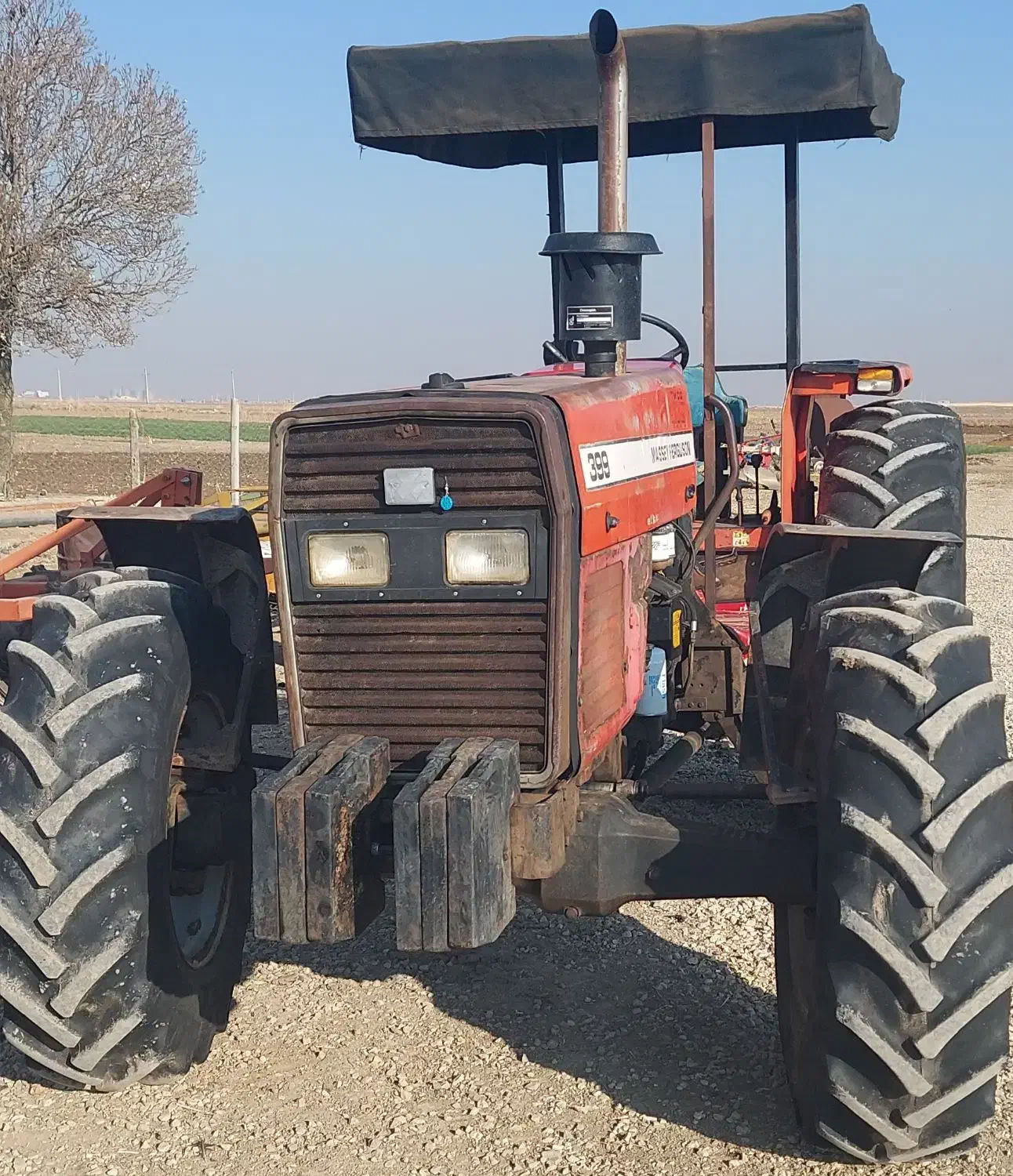 تراکتور ۳۹۹ مدل 1385|خودرو سنگین|ماهیدشت, |دیوار