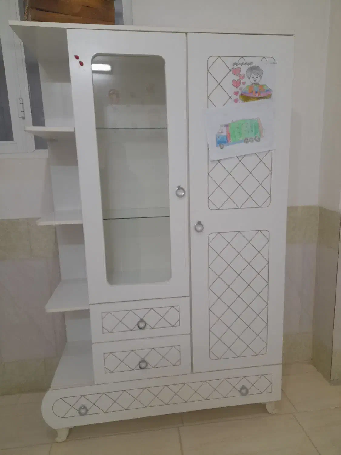 کمدوویترین بچه|اسباب و اثاث بچه|بوئین و میاندشت, |دیوار