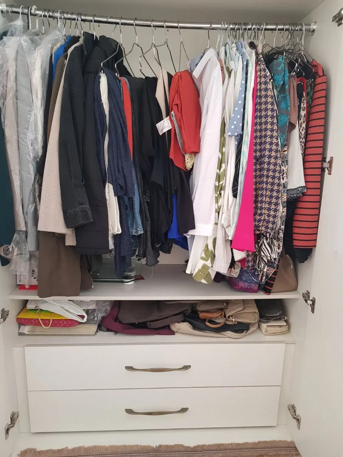 کمد لباس MDF سفید، تمیز و جادار دو در|جاکفشی، کمد، دراور|تهران, حکیمیه|دیوار