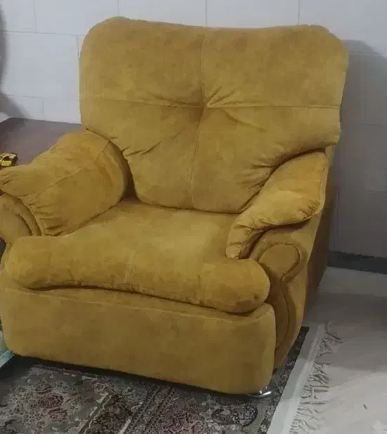 مبل راحتی تک نفره|مبلمان خانگی و میز عسلی|اراک, |دیوار