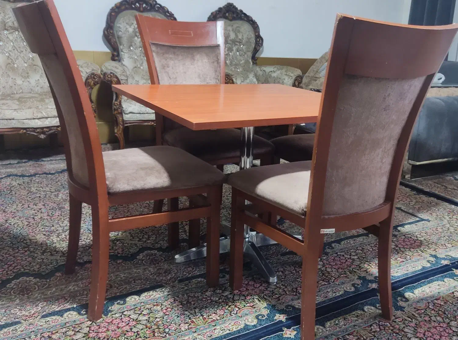 ناهار خوری|میز و صندلی غذاخوری|کوهدشت, |دیوار