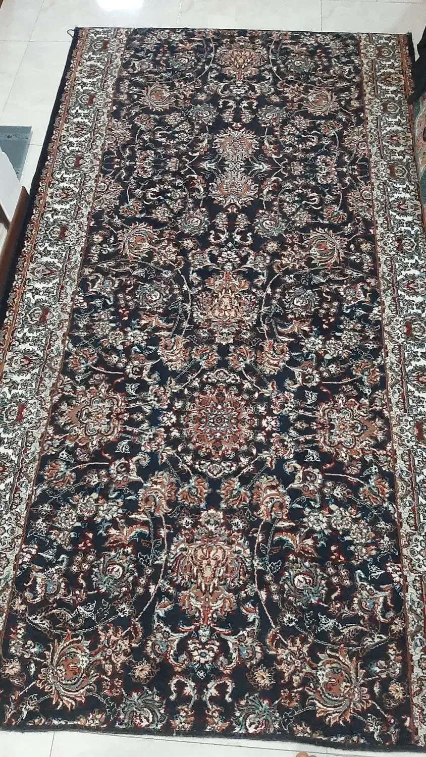 فرش کناره|فرش|قم, بنیاد|دیوار