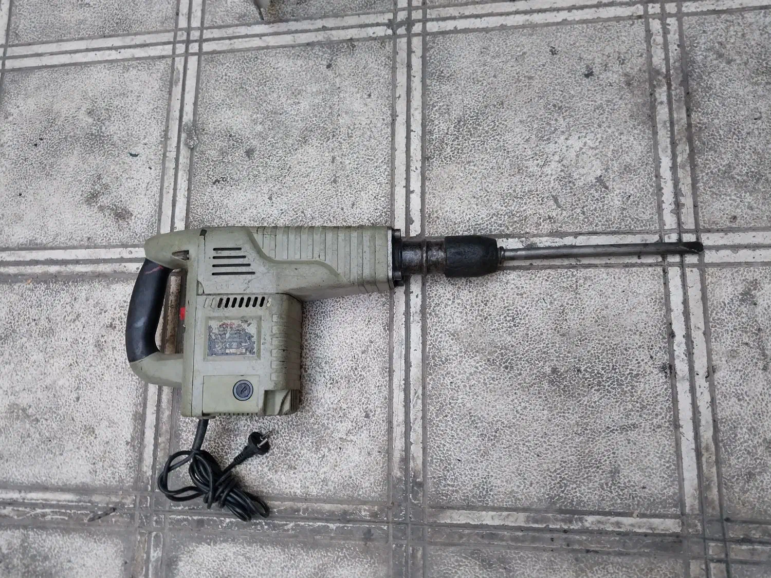 بتن کن هیلتی ۱۱ کیلویی کرون crown|ابزارآلات|تهران, افسریه شمالی|دیوار