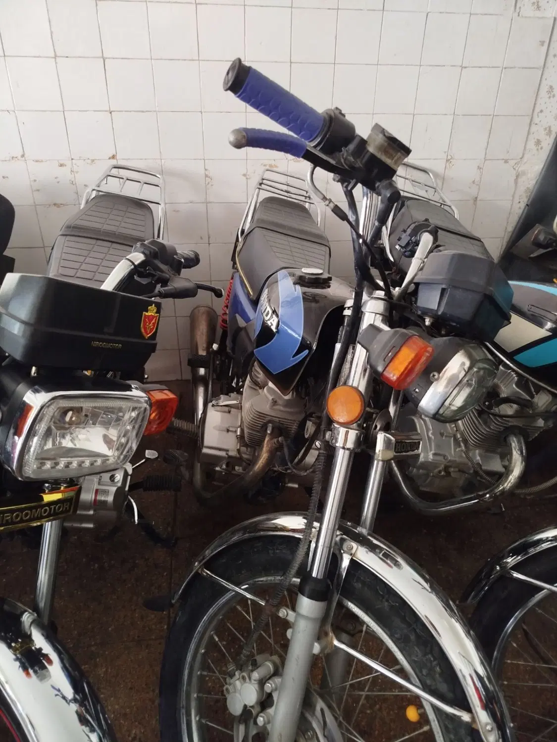 هندا۲۰۰ مدل ۹۸|موتورسیکلت|مشهد, کوشش|دیوار