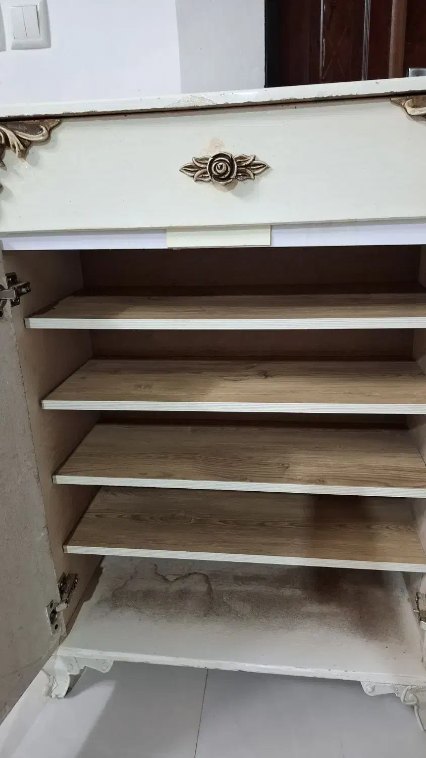 جاکفشی|جاکفشی، کمد، دراور|قوچان, |دیوار