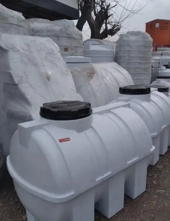 پمپ و مخزن .|مصالح و تجهیزات ساختمان|شیروان (خراسان), |دیوار