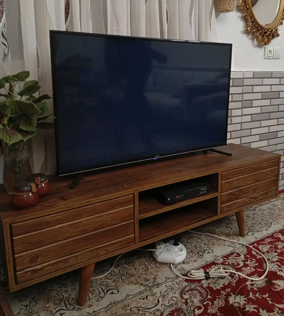 فروش تی وی و میز تی وی|تلویزیون و پروژکتور|آمل, |دیوار