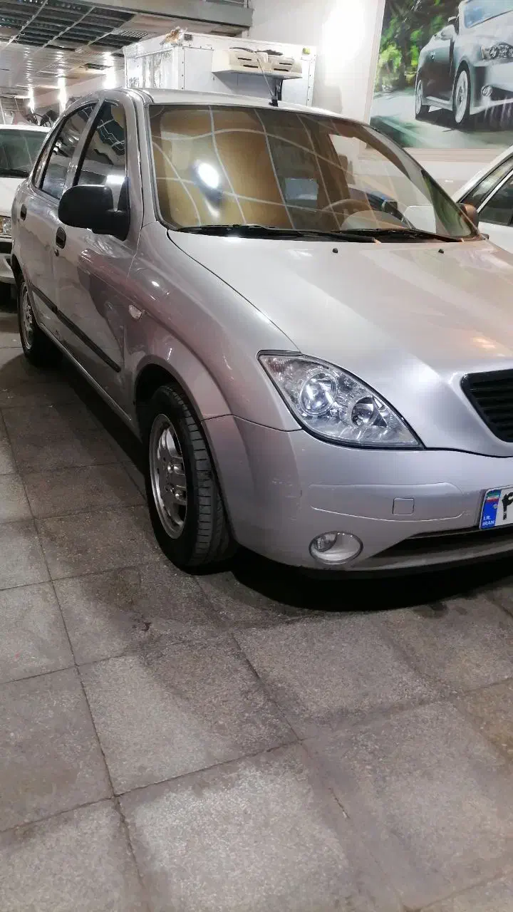 تیبا دو ویک سفید|خودرو سواری و وانت|یزد, |دیوار