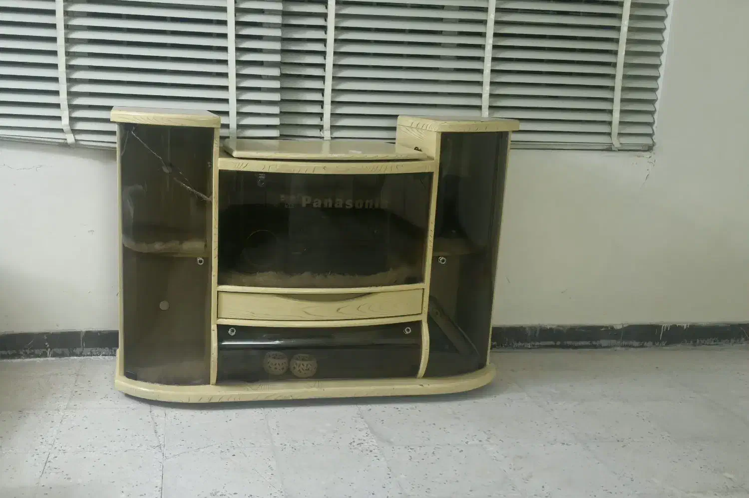 میز تلویزیون|میز تلویزیون|شیراز, قالیشویی|دیوار