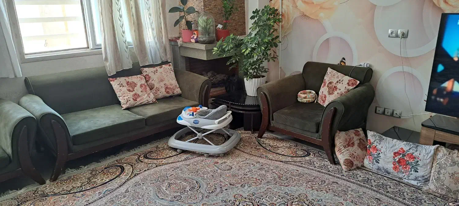 یک دست مبل ۷نفره|مبلمان خانگی و میز عسلی|کرمان, |دیوار