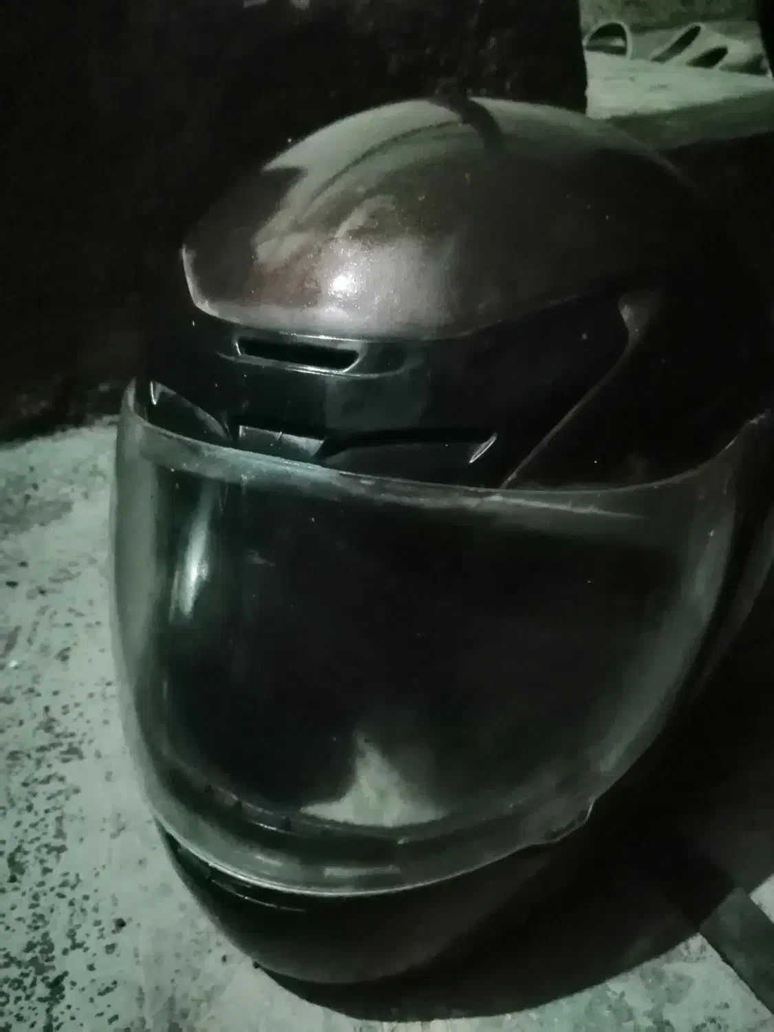 کلا کاسکت|لباس|گرگان, |دیوار