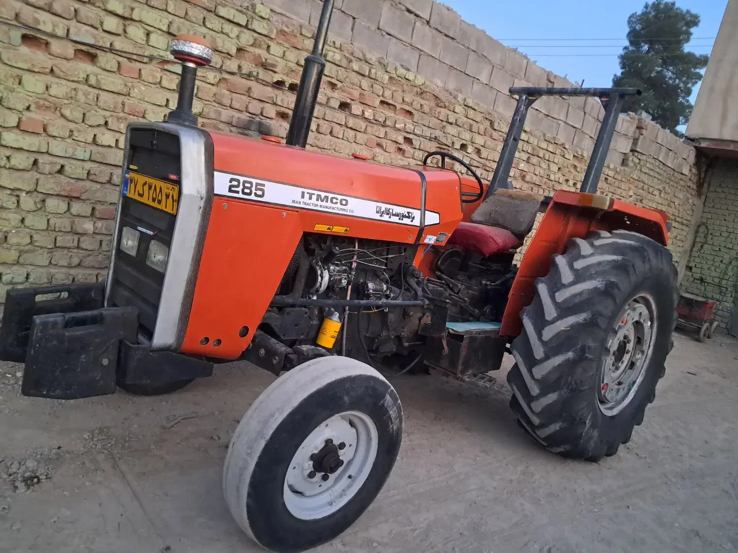 تراکتور ۲۸۵مدل ۸۲|خودرو سنگین|کوهدشت, |دیوار