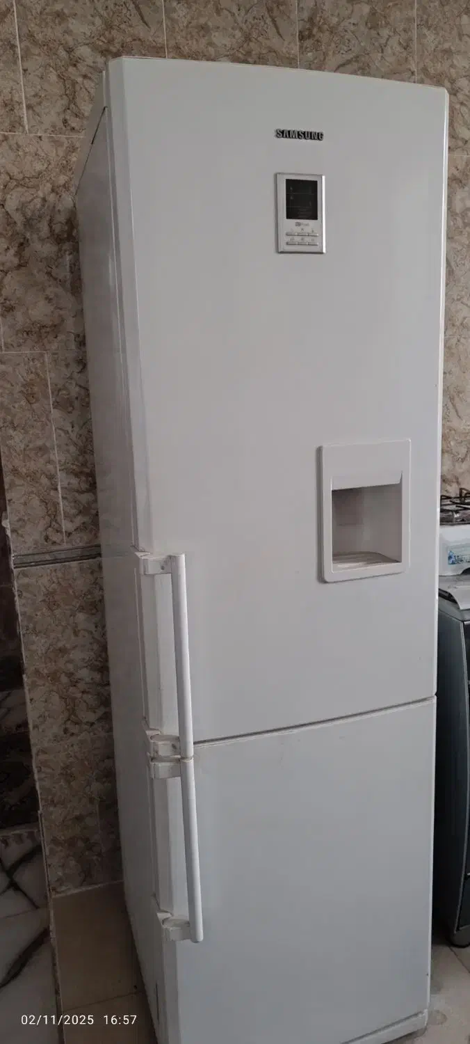 تعدادی وسایل منزل تمیز و سالم فروشی|صندلی و نیمکت|اردکان, |دیوار