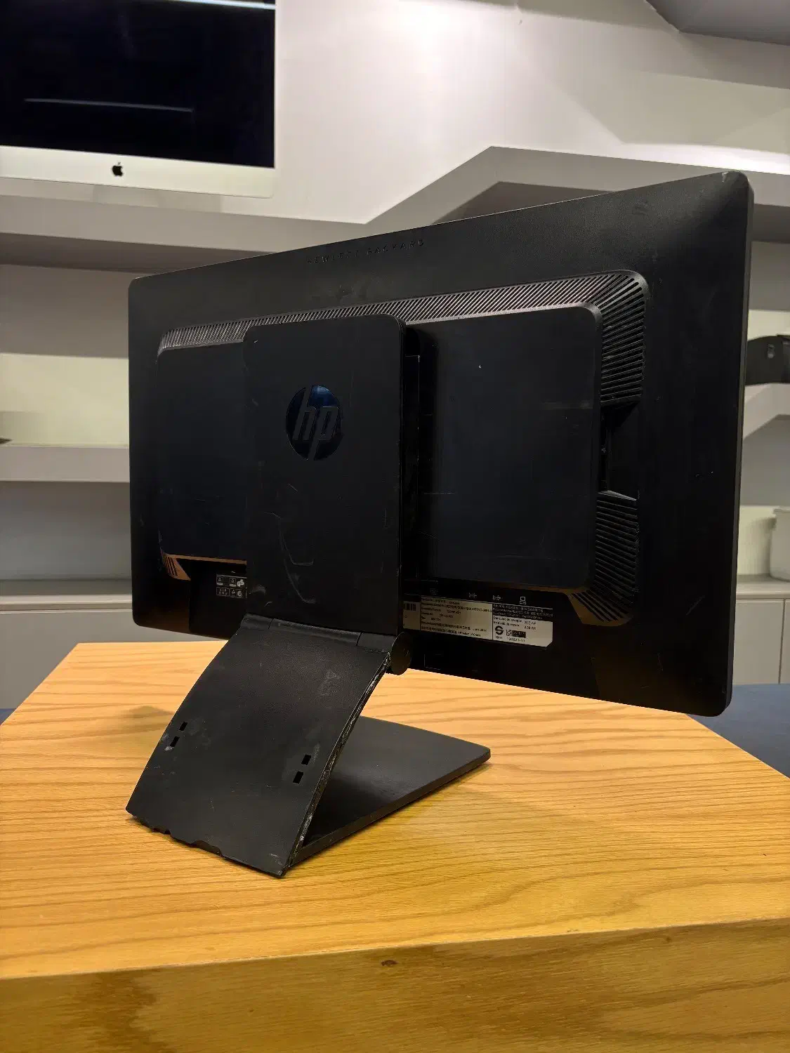 مانیتور استوکHP 22 مدل E221C|قطعات و لوازم جانبی رایانه|تهران, فلسطین (میدان انقلاب)|دیوار