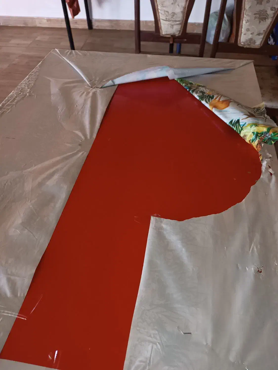 چند عدد صندلی نیاز به جوش|میز و صندلی غذاخوری|باسمنج, |دیوار