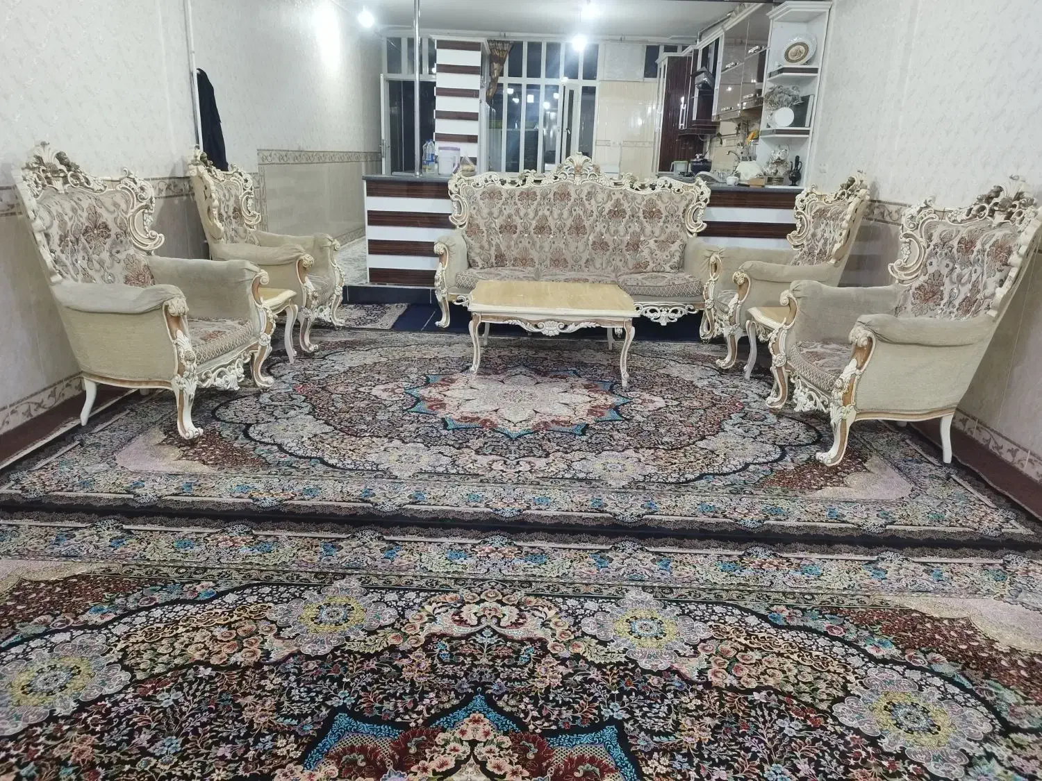 مبل نه نفره سلطنتی|مبلمان خانگی و میز عسلی|کرمانشاه, |دیوار