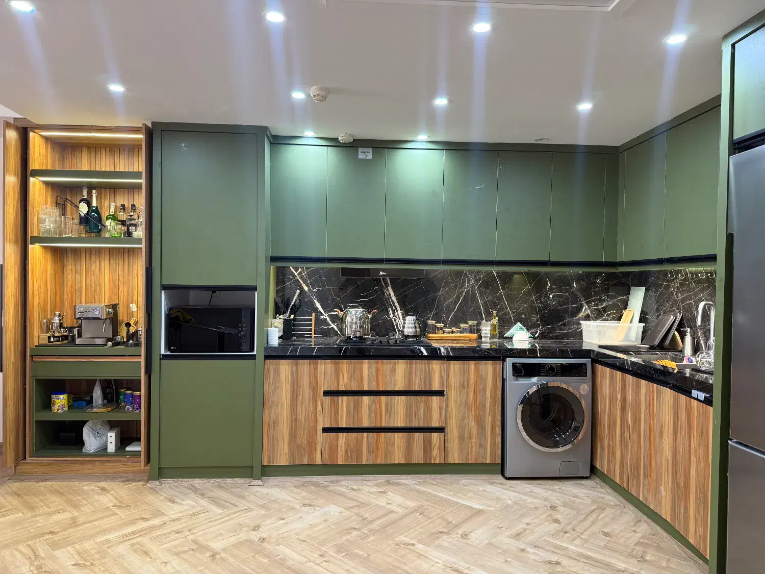 استثنایی حیاط دار مجتمع چشم انداز برج آسمان ۲خواب|فروش آپارتمان|مشهد, رضاشهر|دیوار