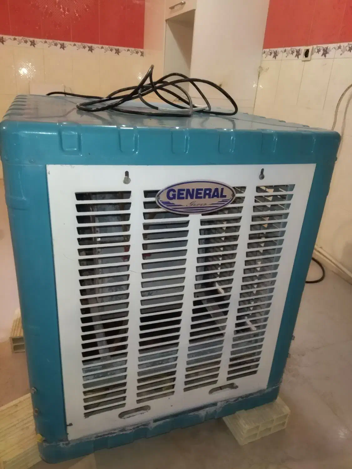 کولر|کولر آبی|تاکستان, |دیوار