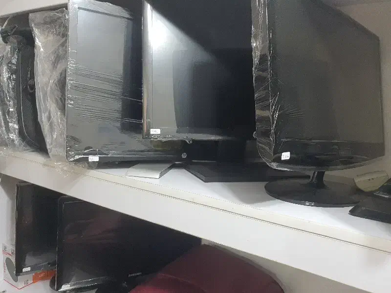 فروش انواع مانیتور برای دوربین مداربسته|قطعات و لوازم جانبی رایانه|دزفول, |دیوار