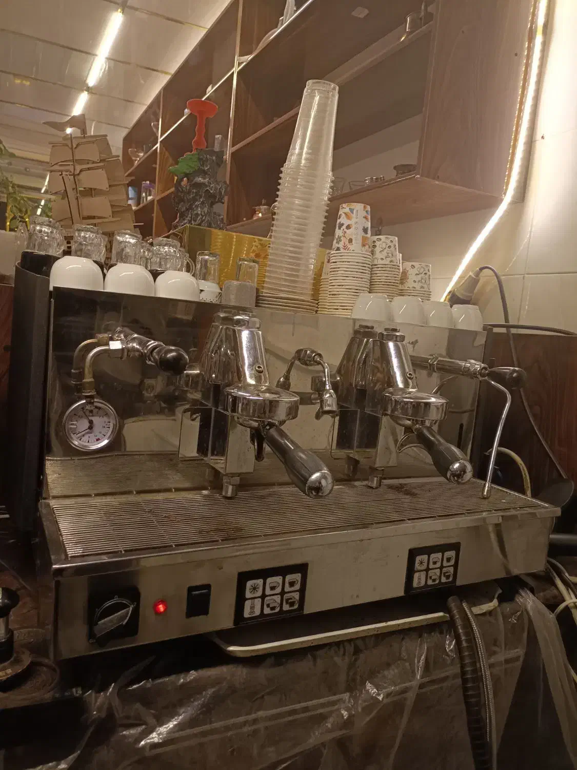 اسپرسوساز صنعتی ایتالیایی|کافی‌شاپ و رستوران|اصفهان, شهرک کوثر|دیوار