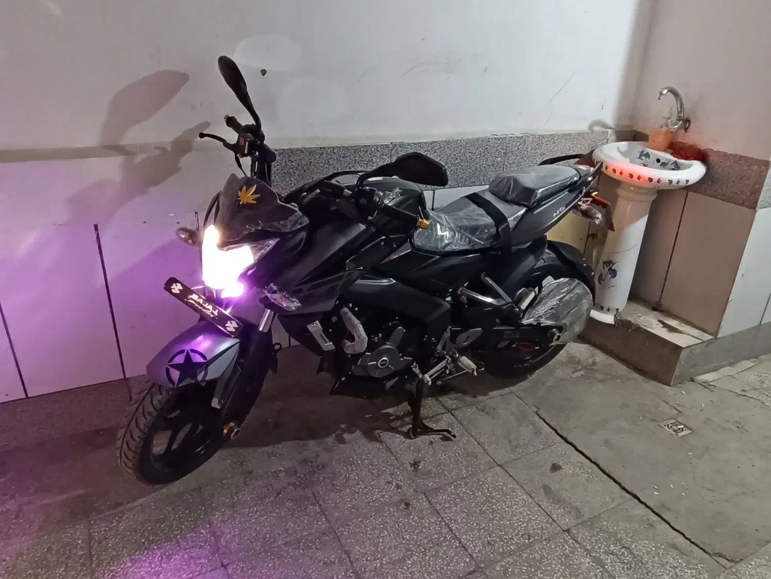 ان اس 200|موتورسیکلت|میلاجرد, |دیوار