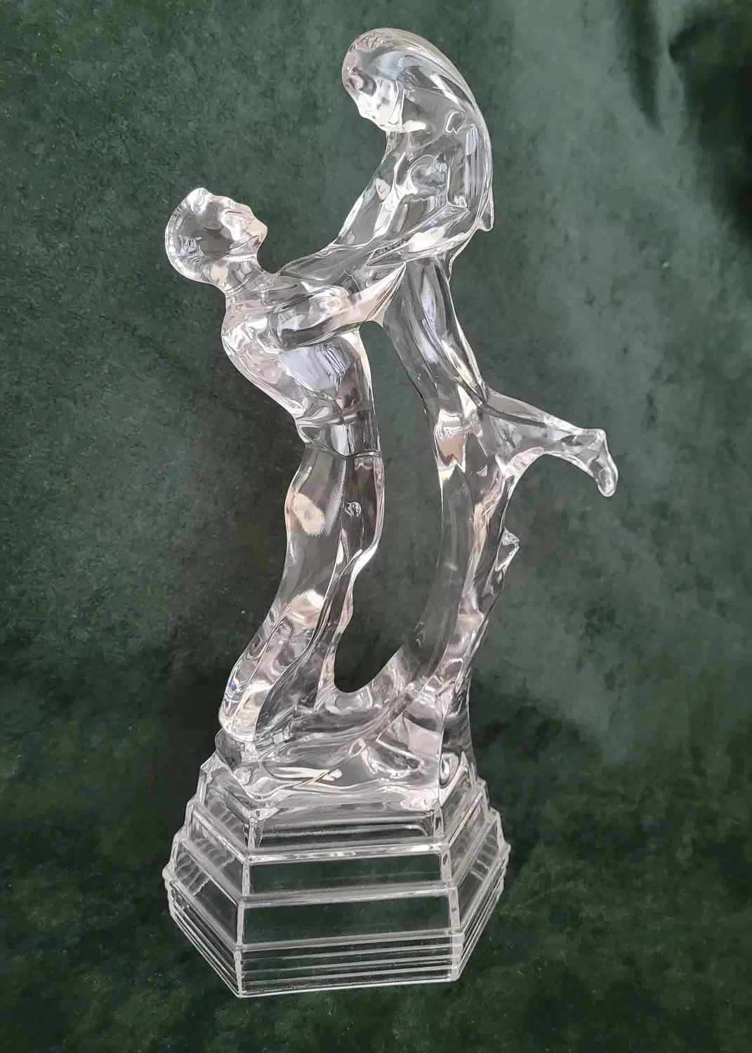 فروش مجسمه کریستال، چینی و پلی استر|مجسمه، تندیس، ماکت|کرج, اصفهانیها|دیوار