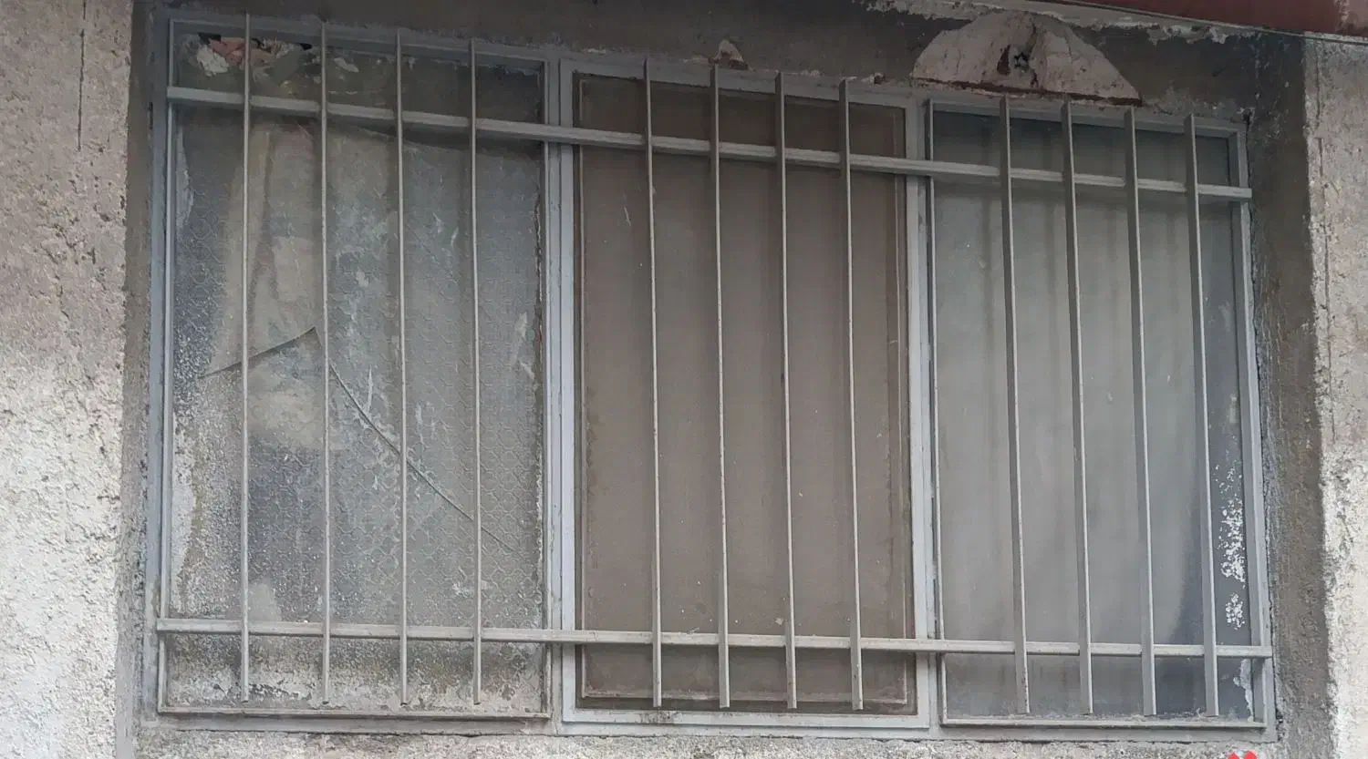 پنجره درب سالنی درب سرویس حفاظ دار سینگ ایرانیت|مصالح و تجهیزات ساختمان|مشهد, نیزه|دیوار