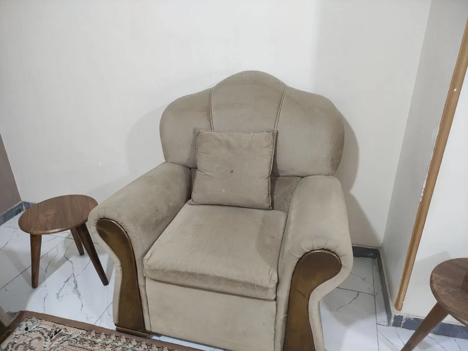 سرویس غذاخوری ومبل وکاناپه|میز و صندلی غذاخوری|ساری, |دیوار