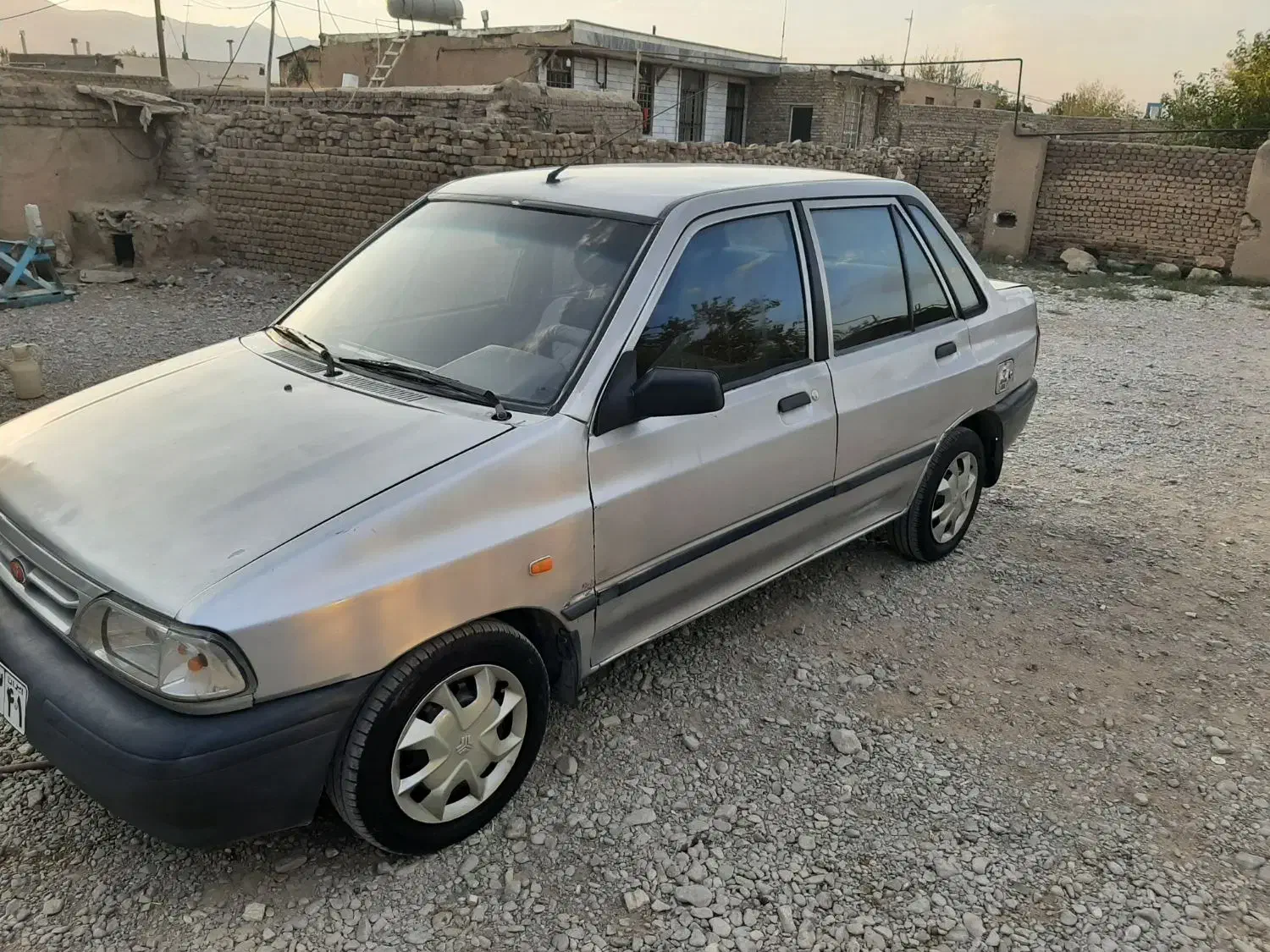 پراید مدل ۸۵|خودرو سواری و وانت|بروجرد, |دیوار