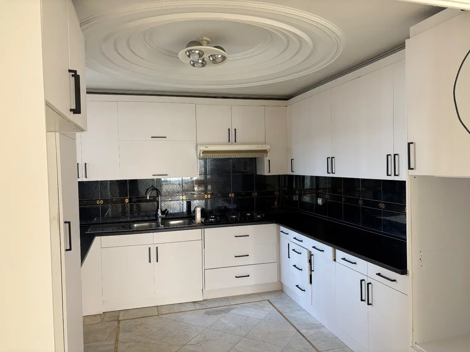 آپارتمان سعادت آباد ۱۵۸  متر ۳ خواب