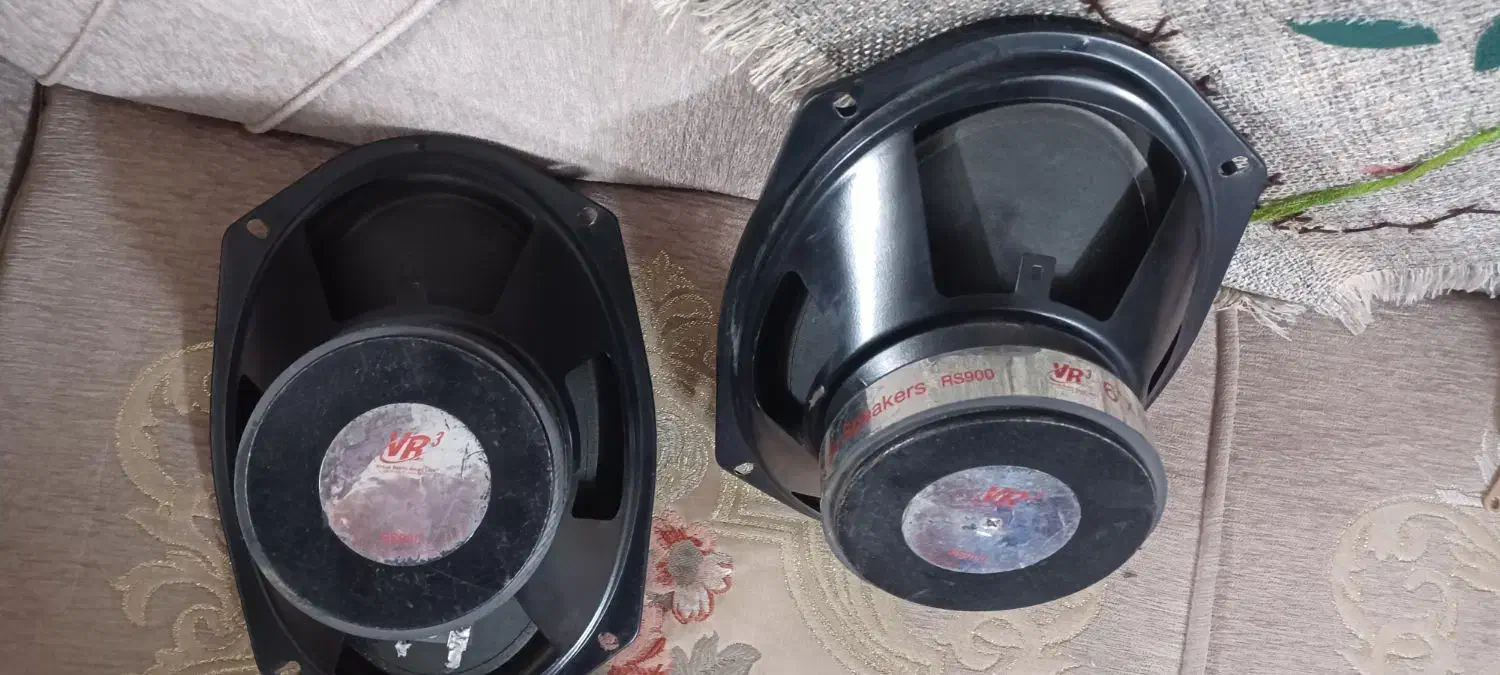 باند خربزه ای|صوتی و تصویری|گلبهار, شهر جدید گلبهار|دیوار