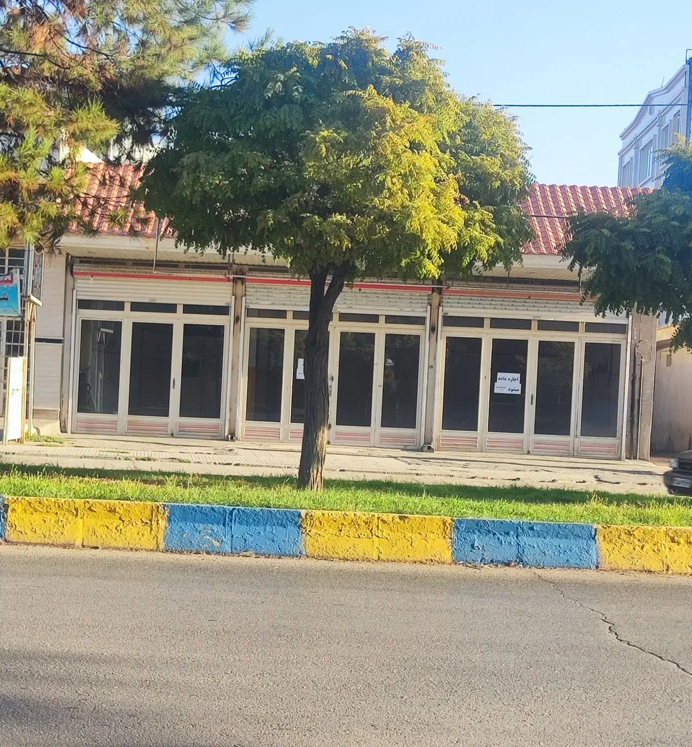 ۱۴۰ متر تجاری اجاره ای خیابان راه کربلا|اجارهٔ مغازه و غرفه|اسلامآباد غرب, |دیوار