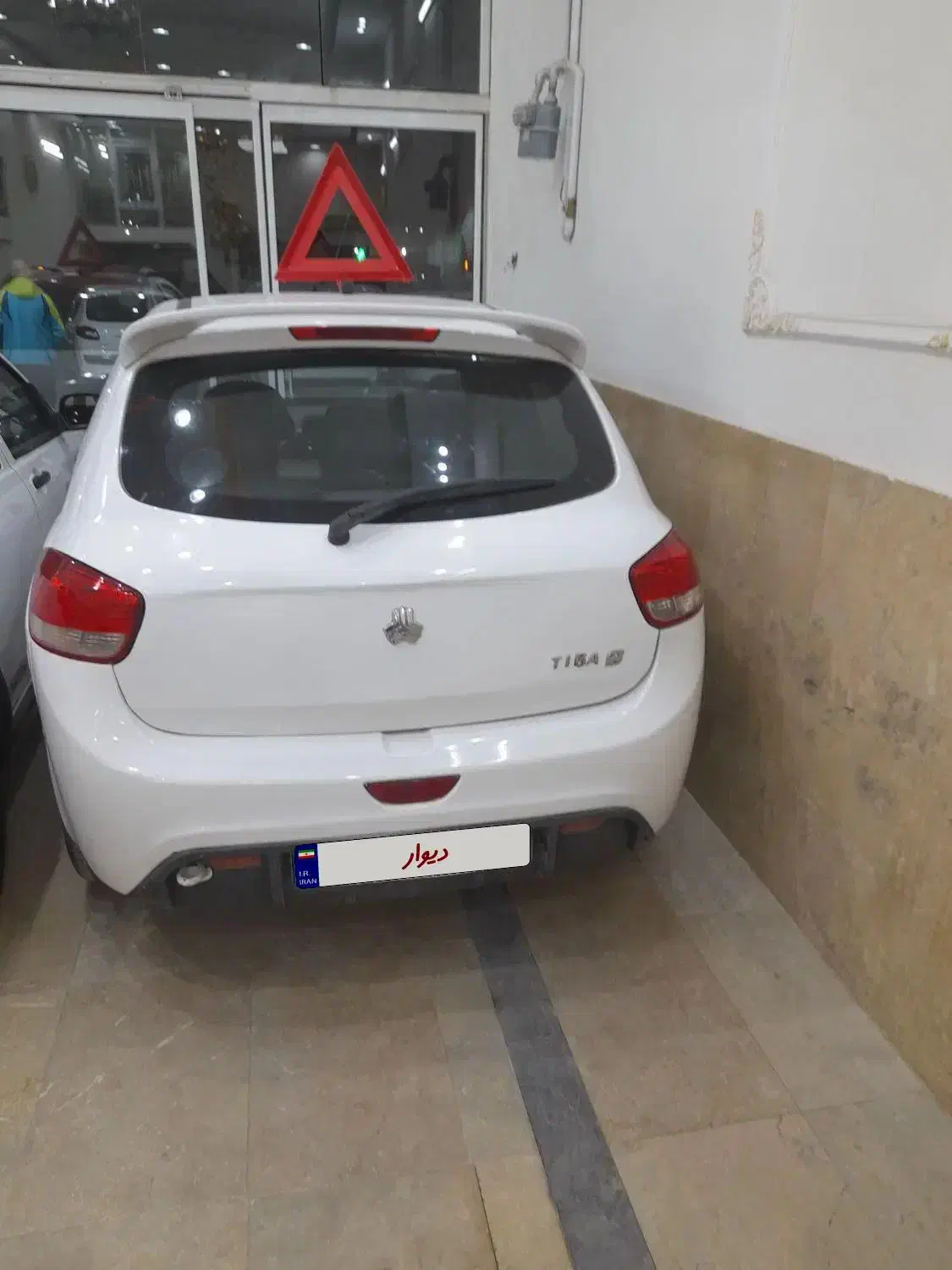 تیبا ۲ سفید گلگیر جلو ودرب شاگرد وصندوق رنگ|خودرو سواری و وانت|مشهد, شهید جنگی|دیوار