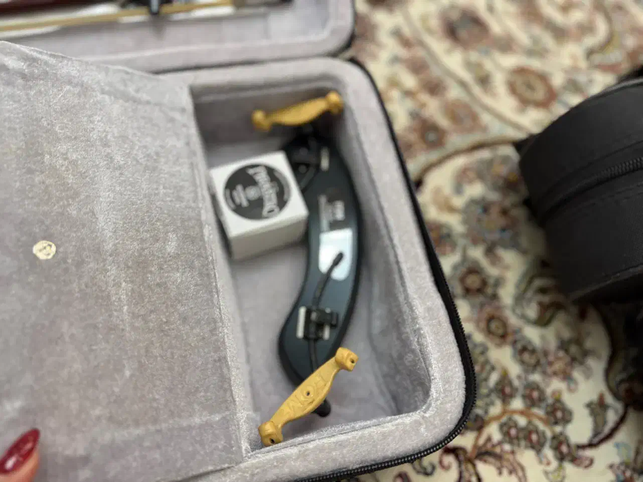 ویولن|ویولن|پردیس, فاز ۸|دیوار