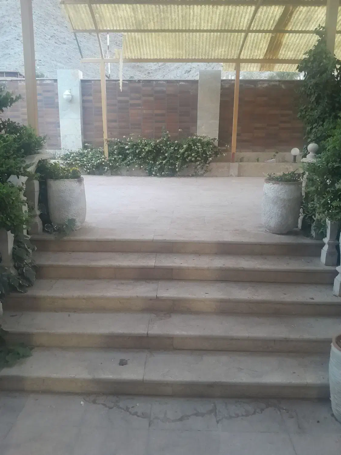 اجاره سالیانه روزانه و فروش باغ ویلا|اجارهٔ کوتاه‌مدت ویلا و باغ|فولادشهر, بوستان خلیج فارس|دیوار