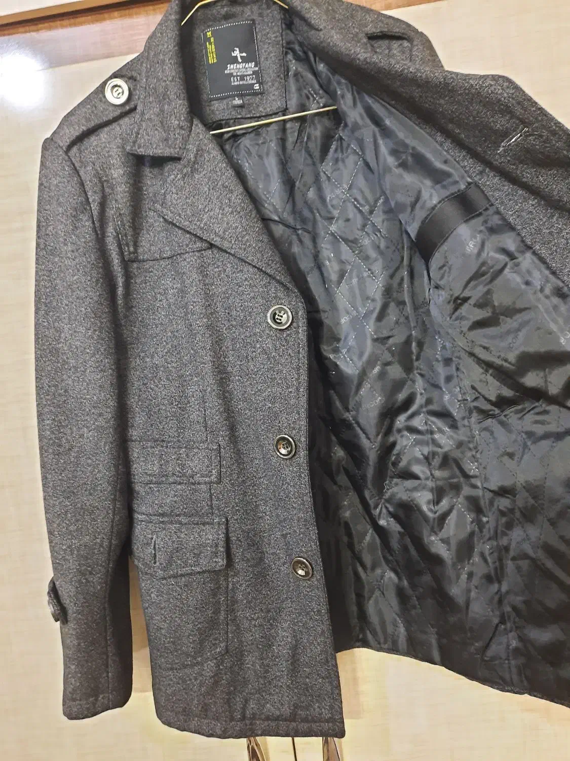 کت پالتویی،کت تک،کفش چرم، مردانه|لباس|ابریشم, |دیوار