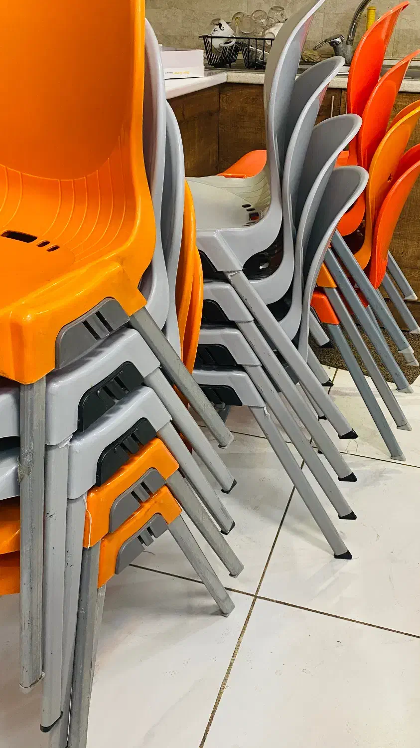 صندلی پایه فلزی|صندلی و نیمکت|یزد, |دیوار