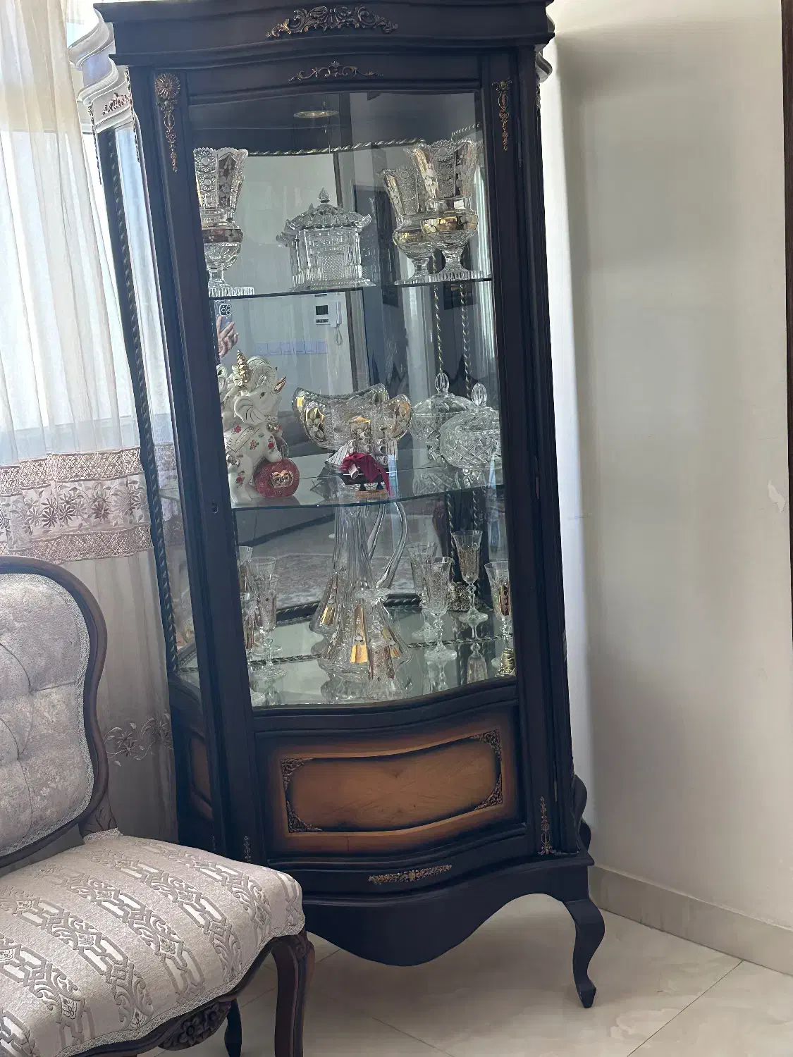 بوفه|بوفه، ویترین، کنسول|فردیس, منظریه|دیوار