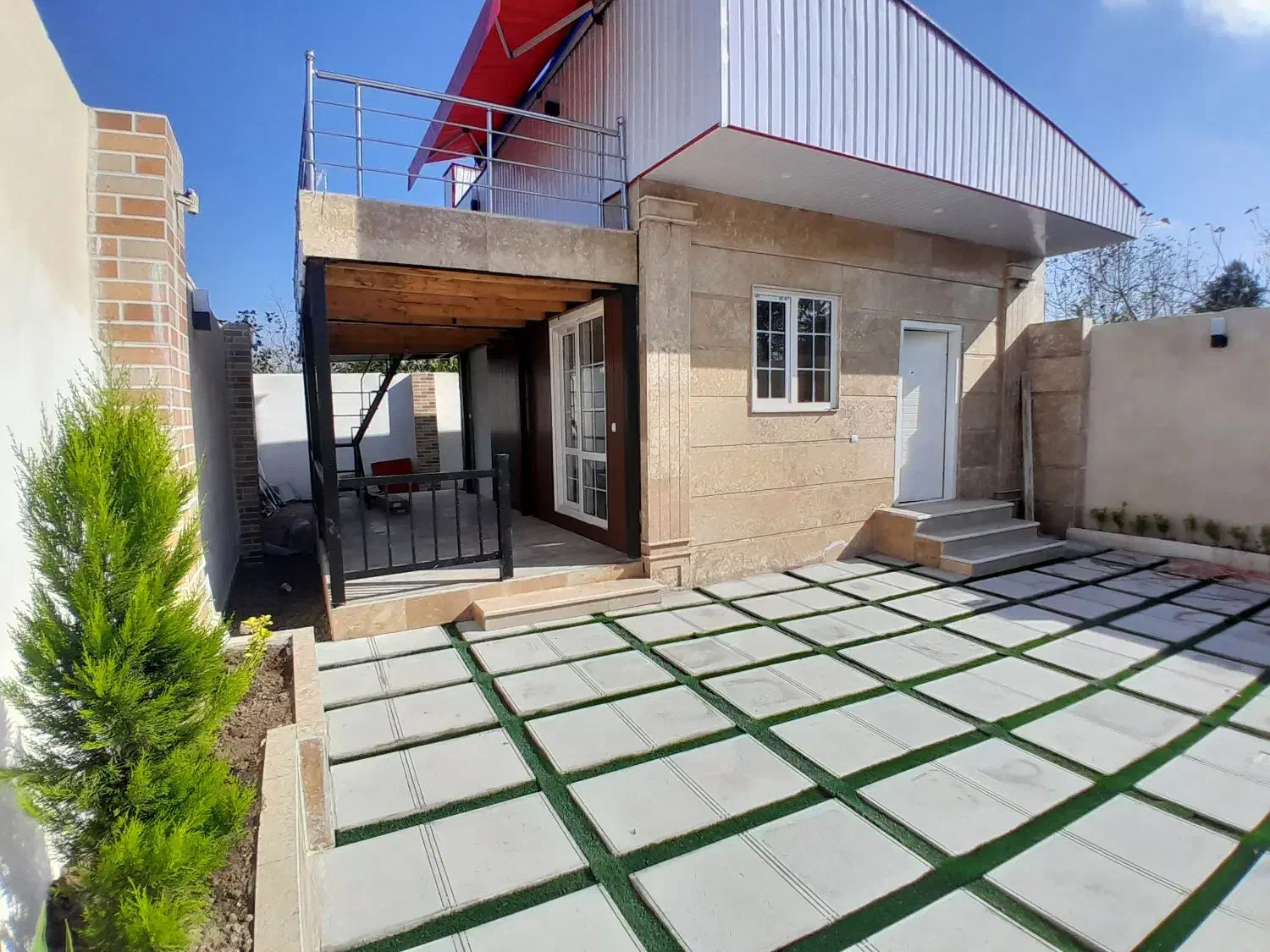 ویلاباپروانه ساخت رشت کوچصفهان کنارسربرجاده۲۵۵متر|فروش خانه و ویلا|رشت, دباغیان|دیوار