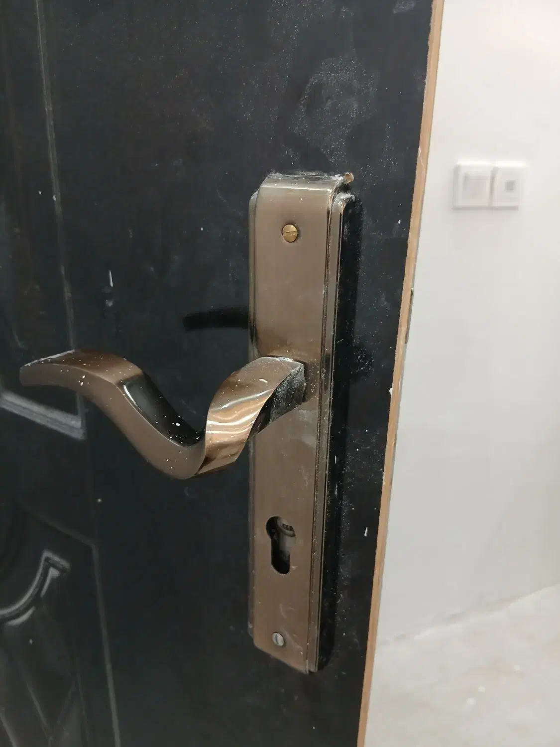 در در حدنو|مصالح و تجهیزات ساختمان|هشتگرد, شهرک ولیعصر (مصلی)|دیوار