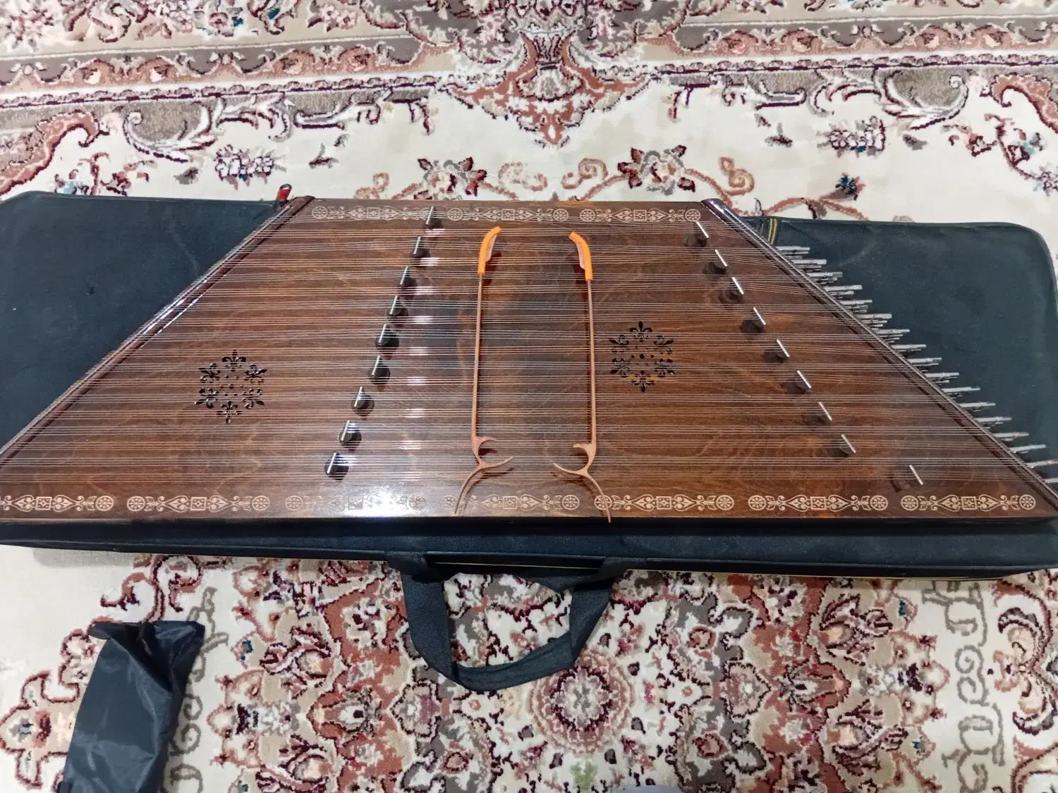 فروش سنتور به همراه سه پایه نو|سازهای سنتی|هشتگرد, شهرک بعثت|دیوار