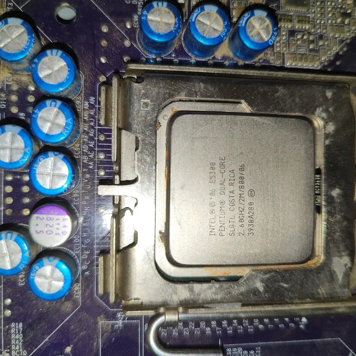 یک عدد cpu|قطعات و لوازم جانبی رایانه|اردبیل, |دیوار
