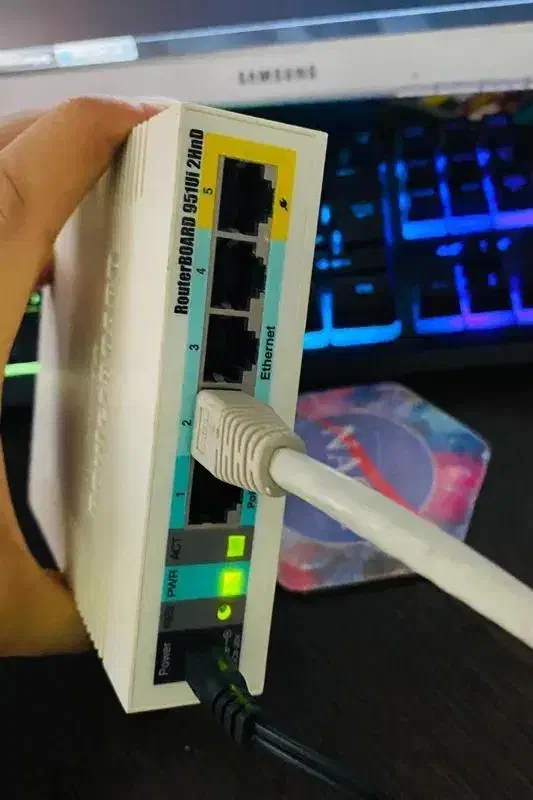 روتر بی سیم میکروتیک مدل RB951Ui-2HnD|مودم و تجهیزات شبکه|گرگان, |دیوار